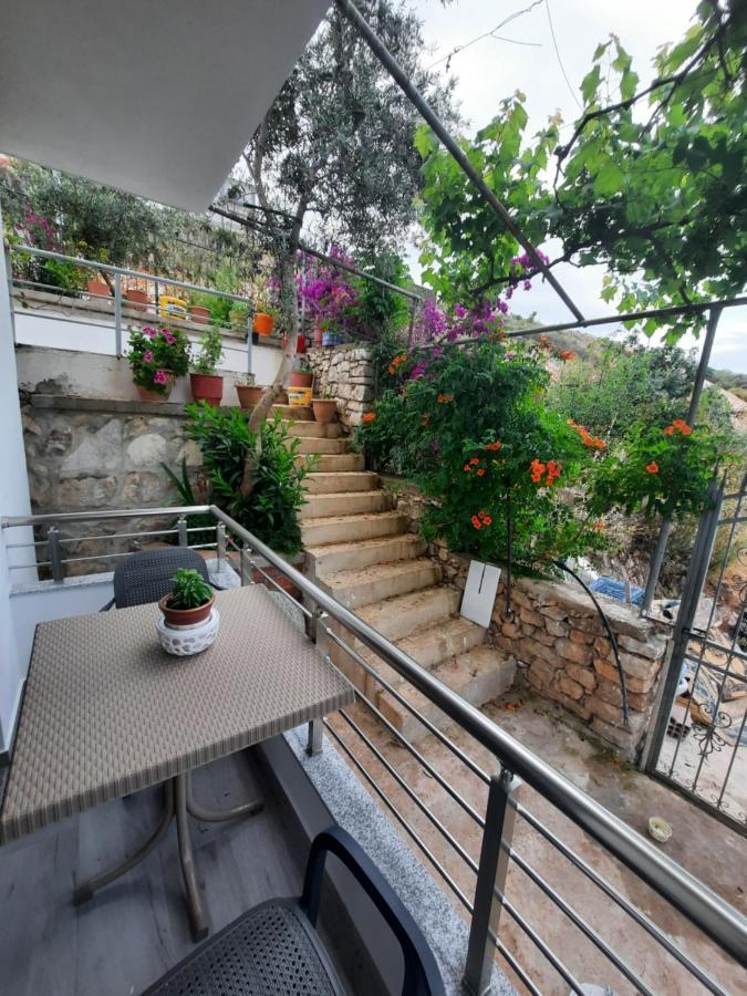 Nora'S Guesthouse Саранда Экстерьер фото