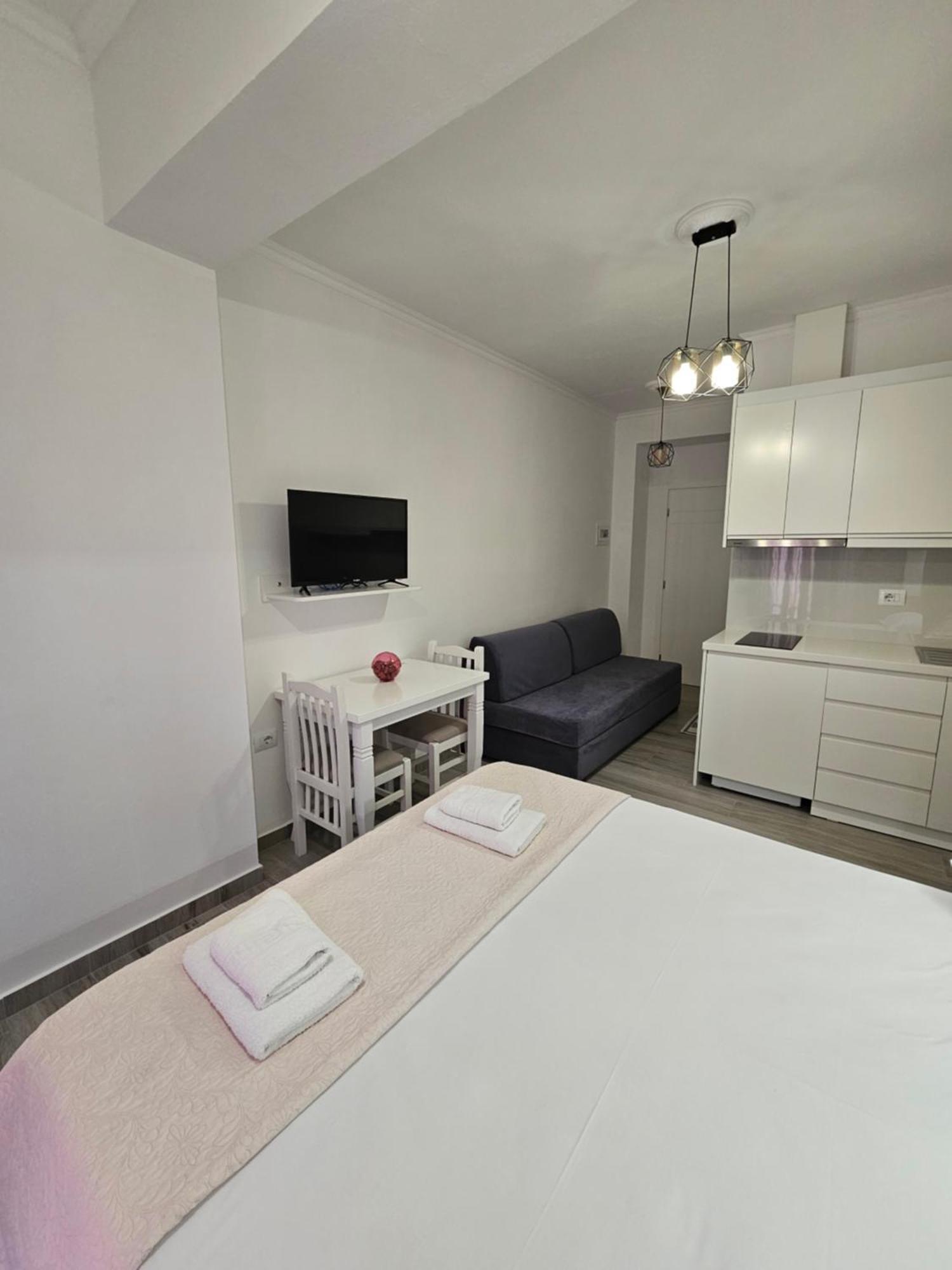 Nora'S Guesthouse Саранда Экстерьер фото